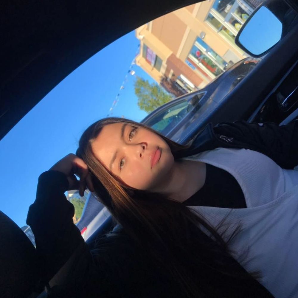 Meet your Posher, Andrea